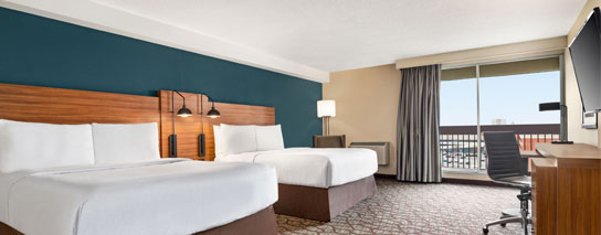 Wyndham Garden Niagara Falls Fallsview - 2 Queen Beds and Balcony Room – City View - Tower B